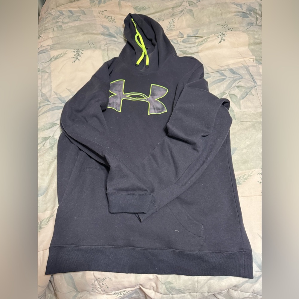 Men’s 2XL Under Armor Hoodie